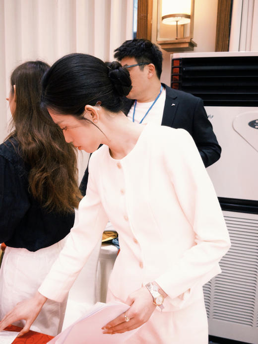 法小曼*子珍爆款tieforher大牌平替冯玲主持人同款小香风套装cs2760 商品图1