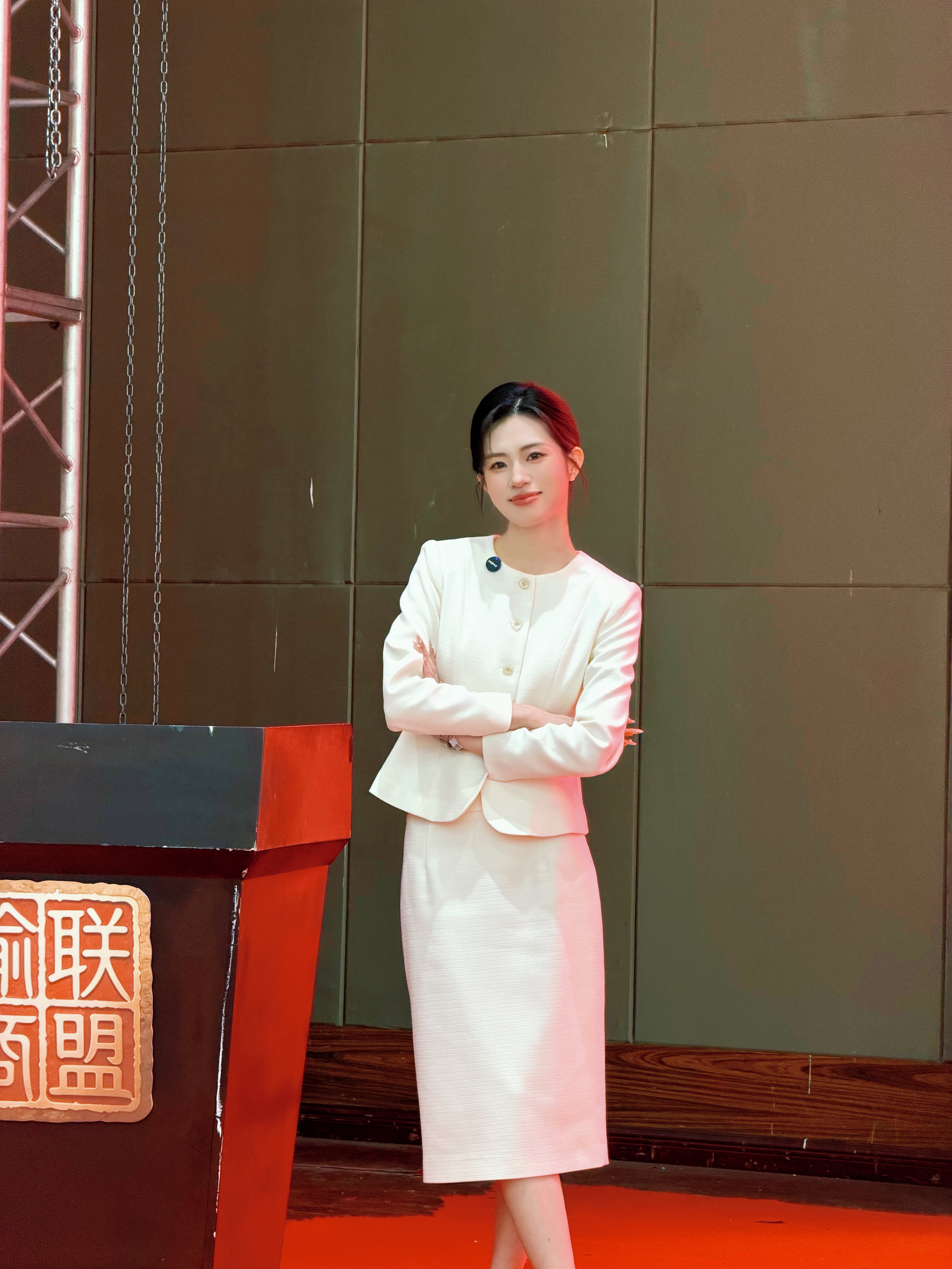 法小曼*子珍爆款tieforher大牌平替冯玲主持人同款小香风套装cs2760