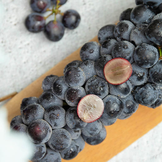 云南建水夏黑葡萄 商品图3