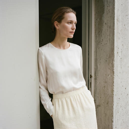 PALUOPO/PL松紧腰显瘦直筒设计感开叉减龄桑蚕丝半身裙ES251159B 商品图1