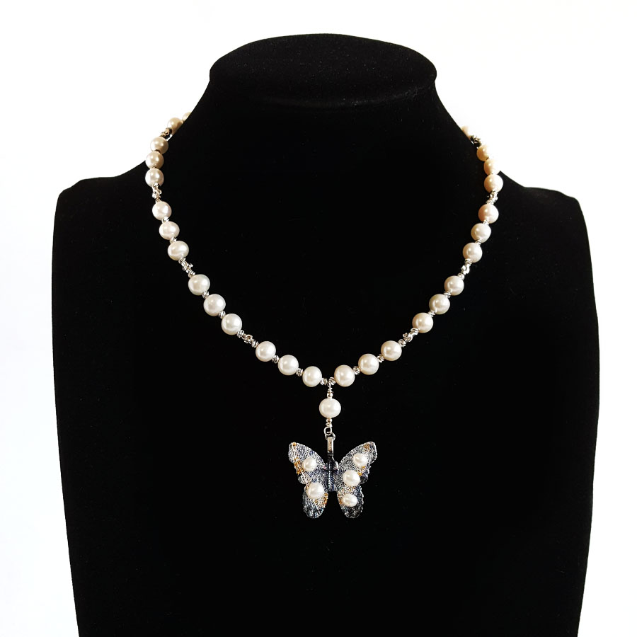 【天然正品】 天然近圆约7-8MM白色珍珠配蓝色蝴蝶造型吊坠项链 链长：44CM（皆取最大值） 200426NJT46