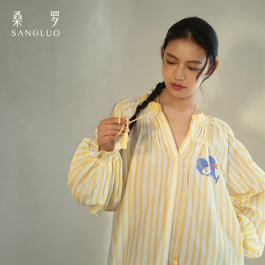 微笑豚豚』桑罗江豚印花桑蚕丝睡裙女长袖可外穿家居服2026新款 商品图0