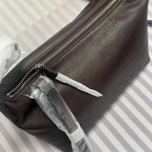 裘真植鞣胎牛皮腋下经典hobo包通勤单肩斜挎真皮饺子 商品图9