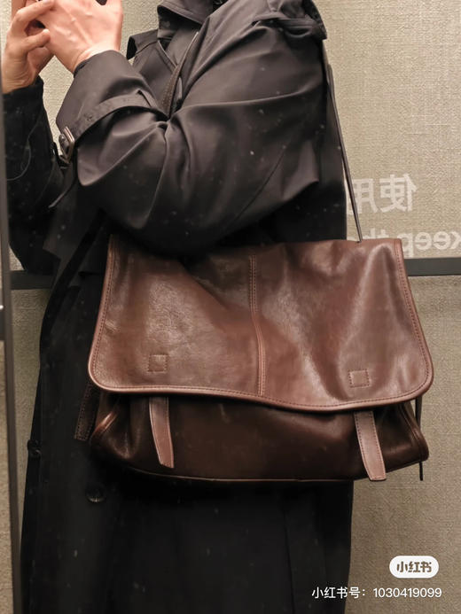 专柜原单裘真植鞣羊皮信使邮差包 商品图1