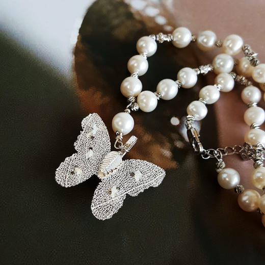 【天然正品】 天然近圆约7-8MM白色珍珠配蓝色蝴蝶造型吊坠项链 链长：44CM（皆取最大值） 200426NJT46 商品图5