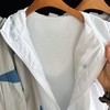 【UPF50+儿童防晒衣】小本士品牌儿童防晒衣 UPF50+ 阻隔98%以上的紫外线！久洗防晒力也不会掉！✅内里网眼透气✅锦纶轻薄面料 穿在身上冰冰凉凉的，夏天也完全不闷热！ 商品缩略图2