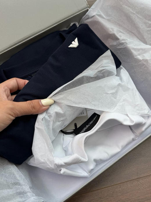 外贸原单正品EMPORIO ARMANI/阿玛尼 26SS轻奢丝光棉圆领刺绣短袖T恤，一盒两件。S-XXL 商品图3