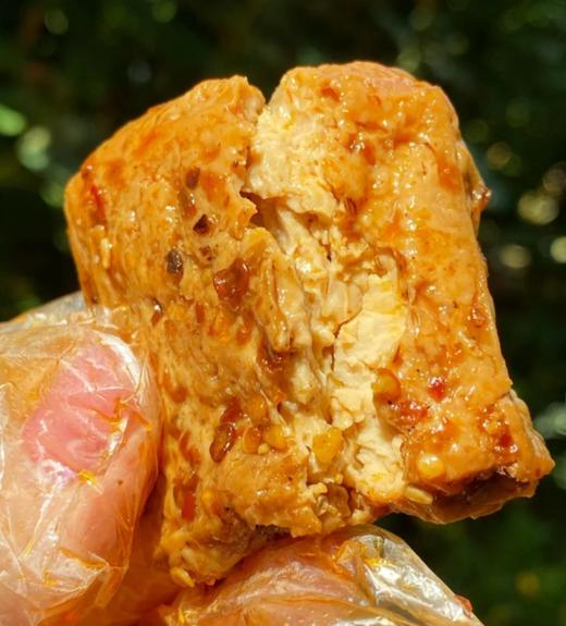 ❗19.9到手6包【虎皮爆汁豆干】🌝嗷嗷香🔝 ✅严选地道好食材，精选大豆，🉑保留风味与营养 ✅传统秘制卤制技艺精心卤煮✨辣香扑鼻  商品图4
