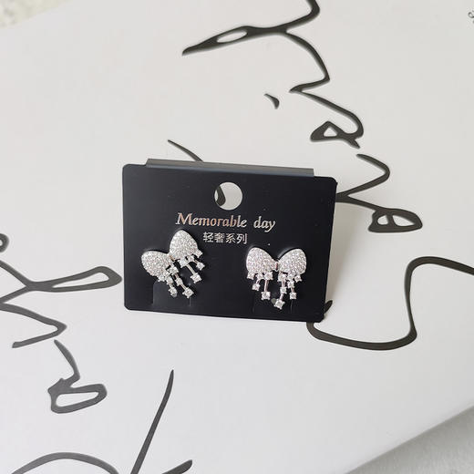小众轻奢满钻蝴蝶流苏耳钉-纪念日百货门店同款171494973 商品图1
