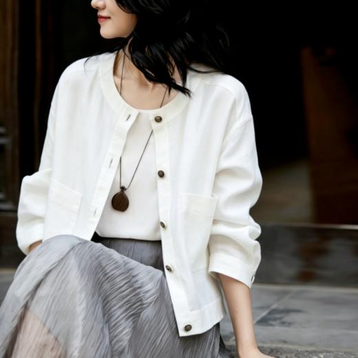 下单3-5天发货！LONGNVFAIR 天丝醋酸圆领紫色短外套/ 亚麻天丝大口袋白色短外套 自带“空调纤维”属性 轻盈透气吸湿速干 宽松落肩剪裁 遮肉显瘦 包容各种身材 商品图8