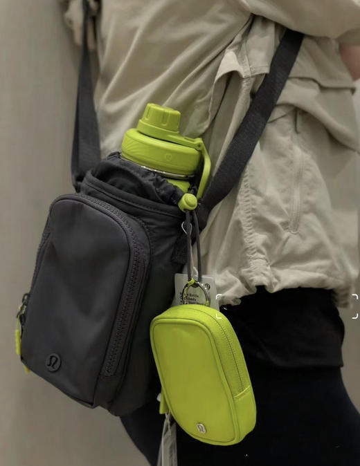 原单正品Lu家Water Bottle水杯斜挎包2L042903 商品图1