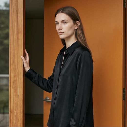 桑罗SANGLUO纯色真丝衬衫女通勤职业简约百搭长袖上衣高级光泽感03A22410 商品图1