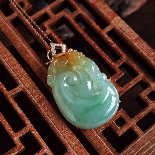 【天然正品】A货翡翠 AU750黄金镶天然细腻糯种飘黄飘绿如意（万事如意）翡翠吊坠项链 101125AH22 商品图7