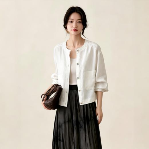 下单3-5天发货！LONGNVFAIR 天丝醋酸圆领紫色短外套/ 亚麻天丝大口袋白色短外套 自带“空调纤维”属性 轻盈透气吸湿速干 宽松落肩剪裁 遮肉显瘦 包容各种身材 商品图9