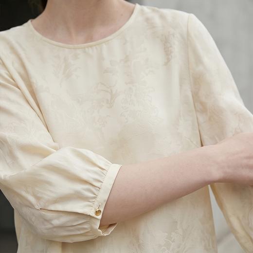 PALUOPO/PL23姆米暗纹提花桑蚕丝圆领国风宽松显瘦七分袖T恤ES250700Z 商品图3