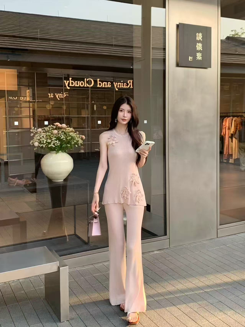 玛克门店发货MAXRIENY日常松弛微喇毛针织长裤拖地裤女高级气质货号：MC86TR251E10