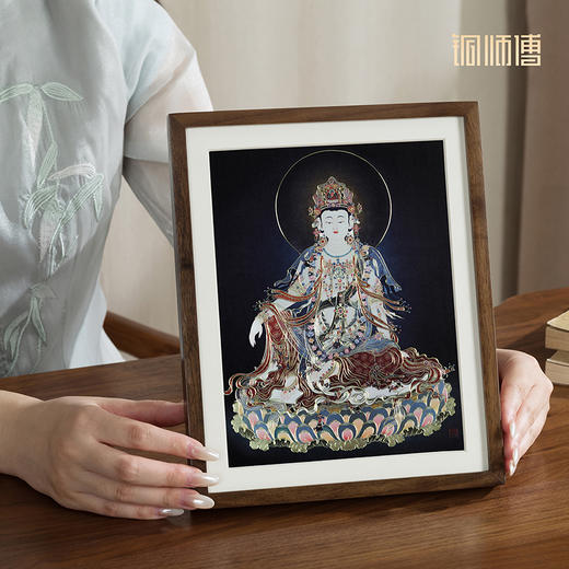 铜师傅 手工錾刻 铜雕画《水月观音（桌面）》客厅桌面装饰画 商品图4