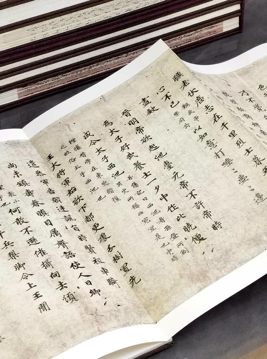 【超值特惠】《日本藏汉籍古钞本丛刊》（1-3辑），16开，经折装，三函共十一册，华东师范大学出版社2020年5月初版。定价2374元，售价788元。 商品图11