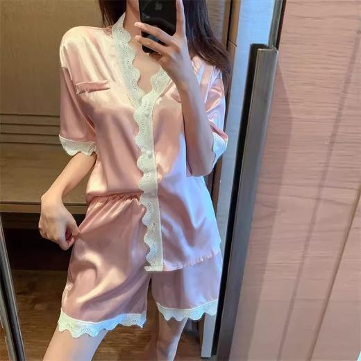 【高级感❗️冰丝蕾丝边短袖套装】冰丝面料轻薄透气，自带垂坠感超亲肤，蕾丝花边细节精致，开衫设计穿脱方便，新款睡衣女夏季冰丝蕾丝花边两件套家居服 商品图1
