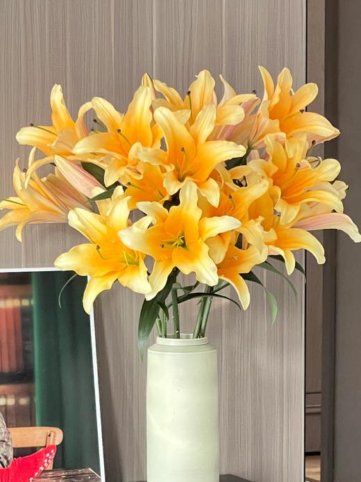 【百合配玫瑰.好看好养】漠泊玫瑰10支+晚霞香水百合3头2支6朵/份 商品图3