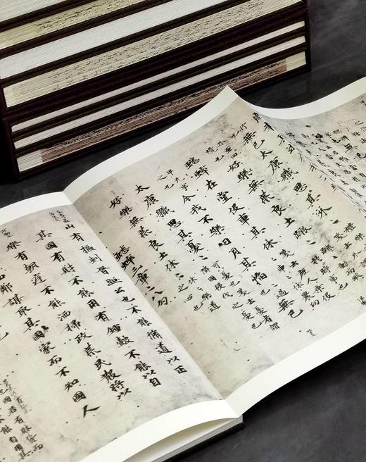 【超值特惠】《日本藏汉籍古钞本丛刊》（1-3辑），16开，经折装，三函共十一册，华东师范大学出版社2020年5月初版。定价2374元，售价788元。 商品图8