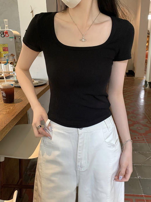 西遇纯欲风方领短袖T恤女2026夏季新款正肩纯色修身辣妹短款上衣SS060372 商品图2