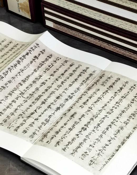 【超值特惠】《日本藏汉籍古钞本丛刊》（1-3辑），16开，经折装，三函共十一册，华东师范大学出版社2020年5月初版。定价2374元，售价788元。 商品图10