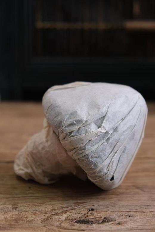 周五秒杀 / 2003年易武蘑菇沱生茶 纯干仓 稀缺货 纯正老易武味 250g/个 （数量有限，卖一个少一个） 商品图1