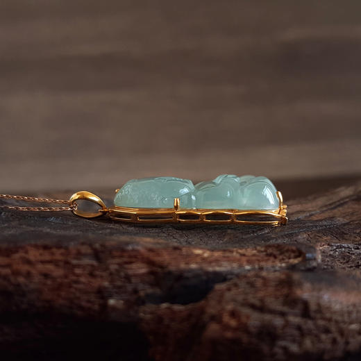 【天然正品】A货翡翠 AU750黄金镶天然细腻浅绿冰种宝宝佛翡翠吊坠项链 020425AH43 商品图6
