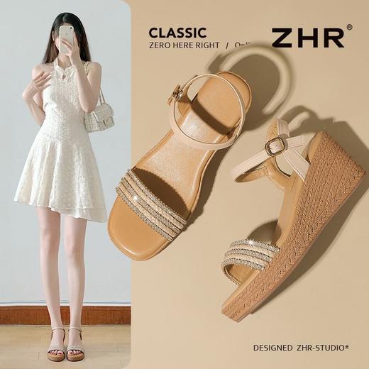 ZHR水钻【7CM】坡跟凉鞋2026新款不累显高优雅超仙超软脚一字凉鞋 商品图1