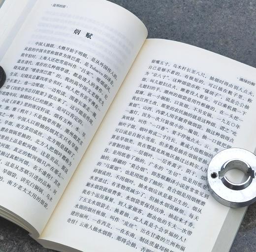 【绝版】旧版书系之:《昆明的雨》，小32开，平装，汪曾祺著，云南人民出版社2016年一版二印，248页，定价25元，售价18元。 商品图4