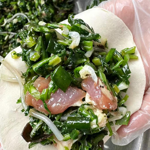 【任选3份包邮并送4个大鲅鱼水饺】纯手工蒸饺/水饺/馄饨/菜包子丨当季新鲜时蔬搭配自养黑猪肉，多口味可选，现做现发⭐️顺丰快递 商品图2