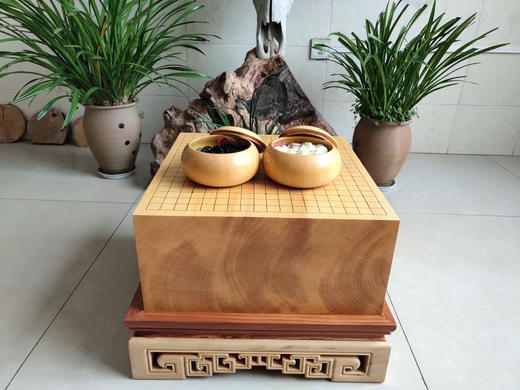 20.5cm香榧棋墩一套，规格：44×46.5×20cm（不含脚高度）总高度36cm，价格61000元一套 商品图3