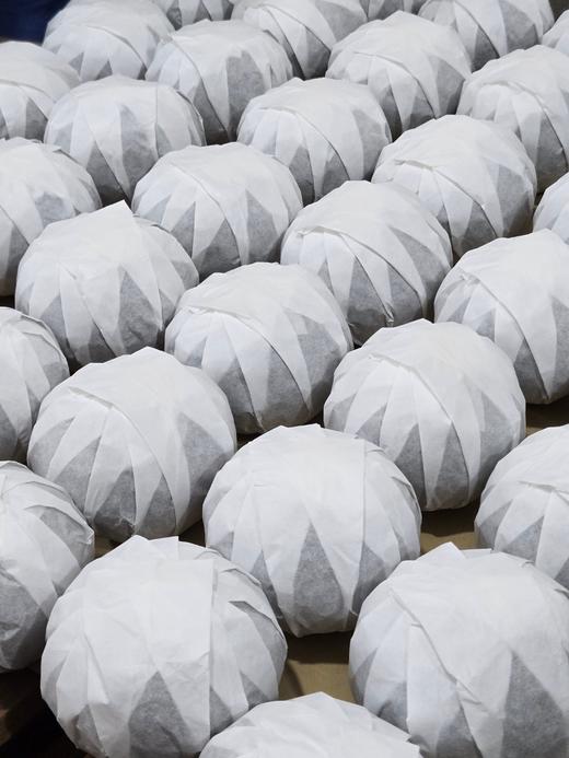 5月6日中午12点【中匠制团—那罕】轩辕古树2025年那罕超大古树制作这茶，看一眼便心生欢喜；喝一口，便懂什么叫“值得”。200克/团 4团/件 商品图6