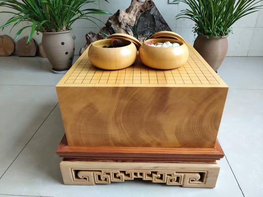20.5cm香榧棋墩一套，规格：44×46.5×20cm（不含脚高度）总高度36cm，价格61000元一套 商品图7