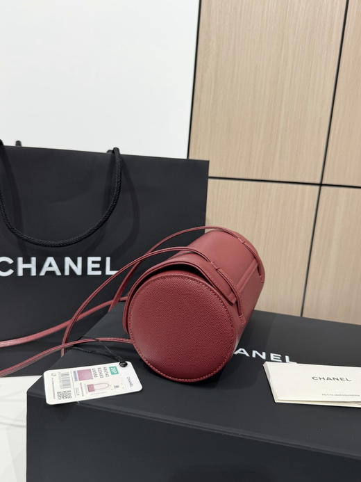 春季特惠💰1000 原单香奈儿26P 春夏预告系列
Chane1 26P Preppy 保龄球包AS6143 商品图4