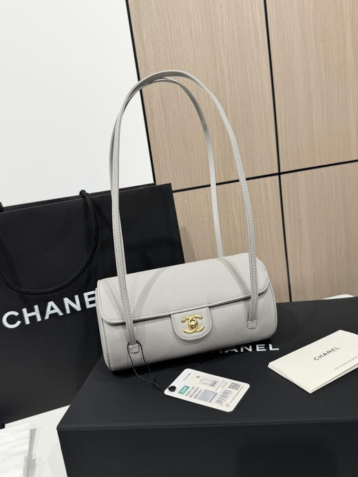 春季特惠💰1000 原单香奈儿26P 春夏预告系列
Chane1 26P Preppy 保龄球包AS6143 商品图0