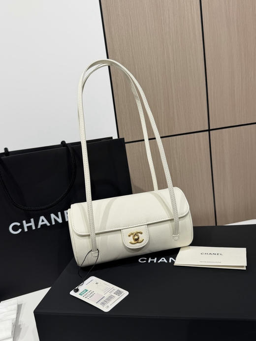 春季特惠💰1000 原单香奈儿26P 春夏预告系列
Chane1 26P Preppy 保龄球包AS6143 商品图0