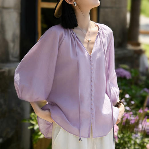 紫雾亚麻V领飘带花苞袖衬衫 |  2026年流行“紫雾衬衫”，太太太时髦了【3-7天发货，周末顺延】 商品图11