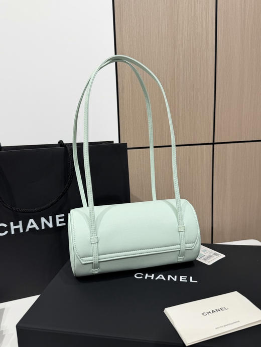 春季特惠💰1000 原单香奈儿26P 春夏预告系列
Chane1 26P Preppy 保龄球包AS6143 商品图1