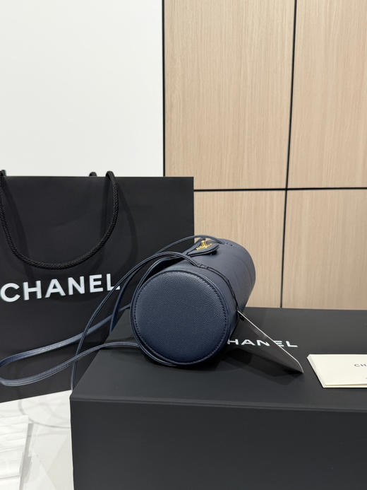 春季特惠💰1000 原单香奈儿26P 春夏预告系列
Chane1 26P Preppy 保龄球包AS6143 商品图2