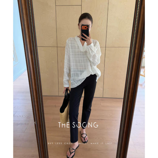 THESOONG|"柔光肌理"立体格纹肌理手工抽褶V领长袖衬衫上衣8762 商品图4