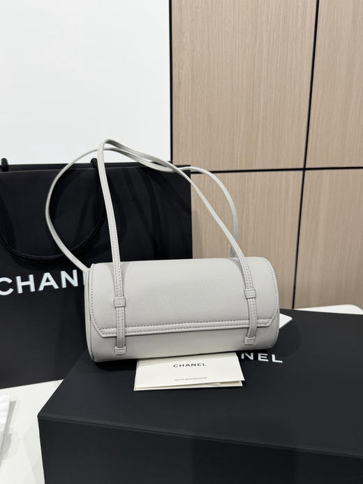春季特惠💰1000 原单香奈儿26P 春夏预告系列
Chane1 26P Preppy 保龄球包AS6143 商品图1