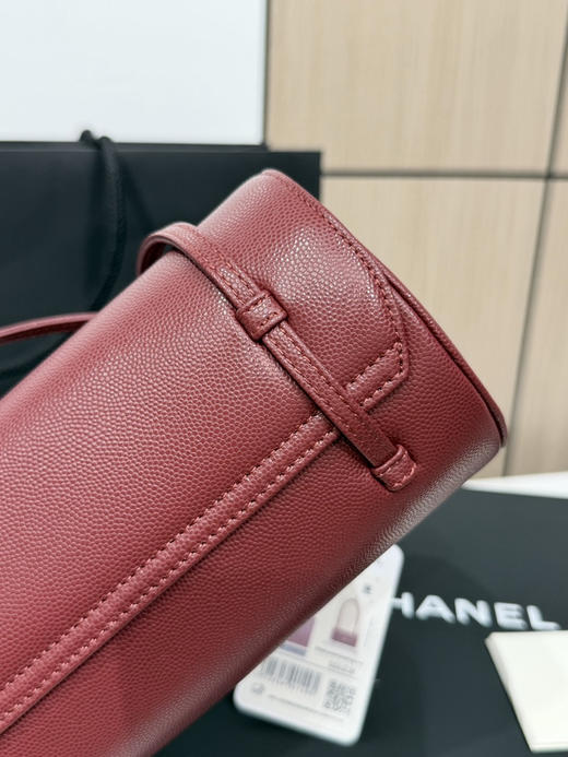 春季特惠💰1000 原单香奈儿26P 春夏预告系列
Chane1 26P Preppy 保龄球包AS6143 商品图7