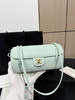 春季特惠💰1000 原单香奈儿26P 春夏预告系列
Chane1 26P Preppy 保龄球包AS6143 商品缩略图2