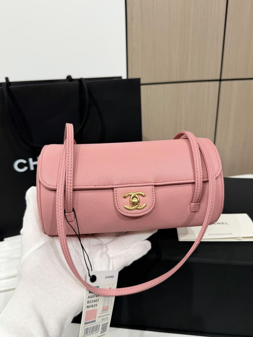 春季特惠💰1000 原单香奈儿26P 春夏预告系列
Chane1 26P Preppy 保龄球包AS6143 商品图2