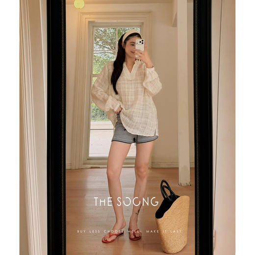 THESOONG|"柔光肌理"立体格纹肌理手工抽褶V领长袖衬衫上衣8762 商品图1