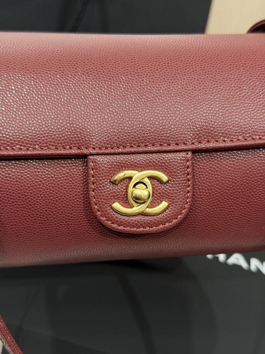 春季特惠💰1000 原单香奈儿26P 春夏预告系列
Chane1 26P Preppy 保龄球包AS6143 商品图3