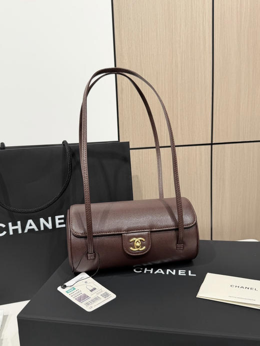 春季特惠💰1000 原单香奈儿26P 春夏预告系列
Chane1 26P Preppy 保龄球包AS6143 商品图0