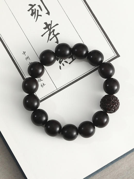 【专属】上新了故宫木质手串·小叶紫檀/贡木直切珠&红玛瑙手串（小叶紫檀0.6预售7天） 商品图6